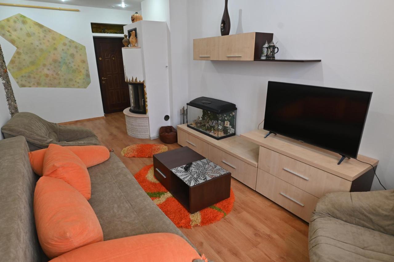 Apartament Camelia Petrosani Bagian luar foto