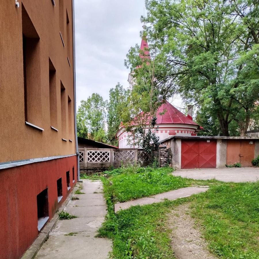 Apartament Camelia Petrosani Bagian luar foto